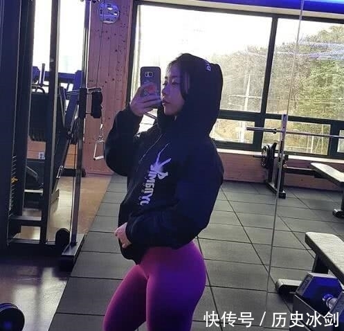 曲线|喜欢时尚的健身女孩，定制专属自己的健身计划，颜值在线曲线优美