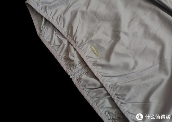 防晒霜|谁说户外运动就会变黑？诺诗兰防晒蝉翼防晒衣呵护你的皮肤