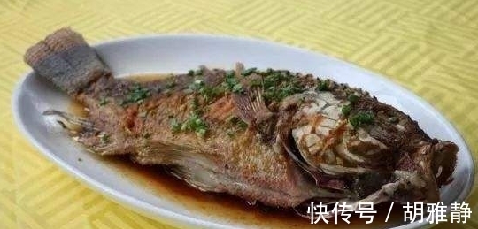 不管煎什么鱼，在入锅前多做一步，鱼不破皮不粘锅，色香味俱全！