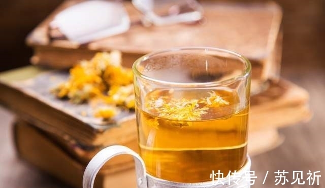 茗香#散文，阳光落在掌心，书卷且伴香茗