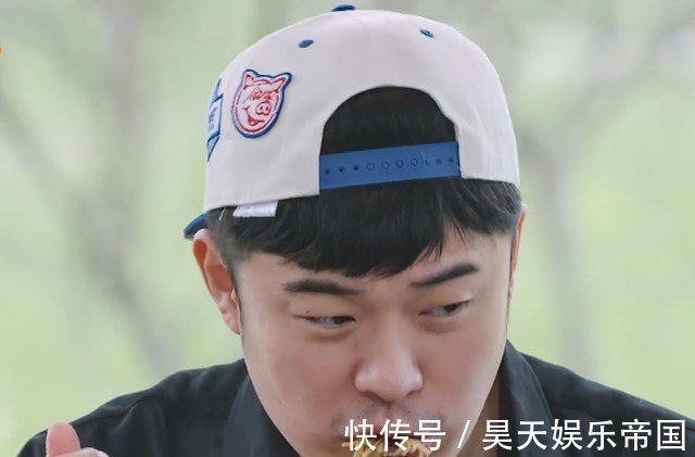 张艺兴|黄磊的“葱油拌面”能申请吉尼斯看到张艺兴的剩饭,瞬间明白了