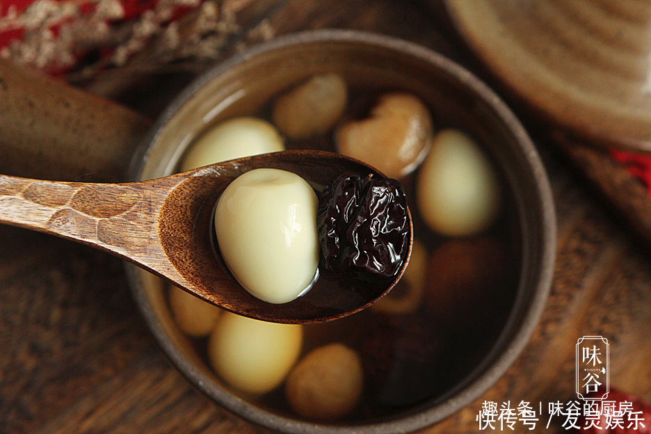 女人再忙也要爱自己,隔三差五来一碗,手脚不