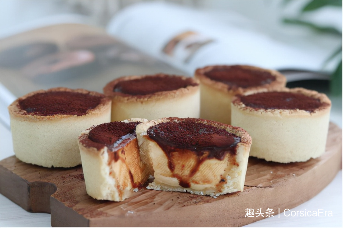 外酥里嫩的布丁塔,咬下一口层次丰富,有浓郁的巧克力味道!