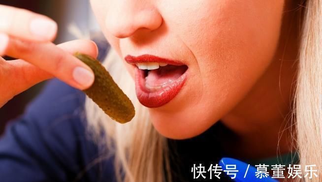 食物|不想雌激素“超低”,4种食物最好不要碰,绝经了后悔都来不及