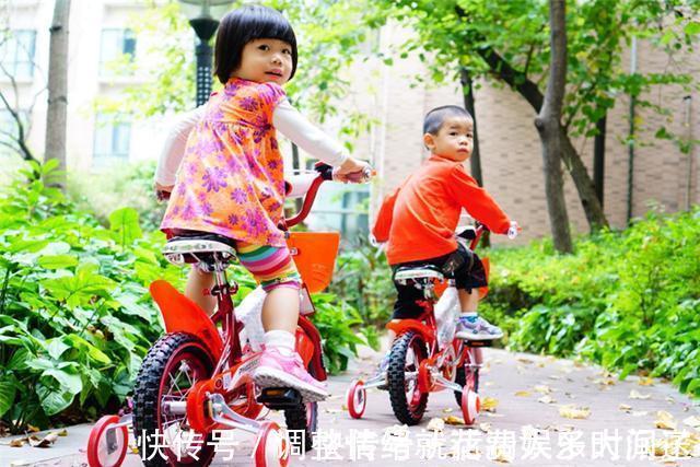 家境|孩子穿名牌上幼儿园,交学费时父母却面露难色,老师别再装了