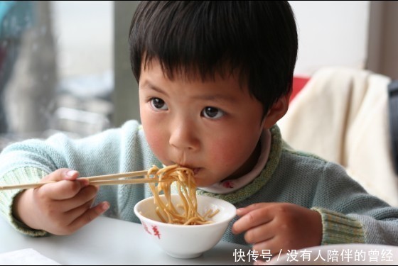 吃肉|6岁娃爱吃肉,很少吃青菜,但从不积食,医生分析2件事帮大忙