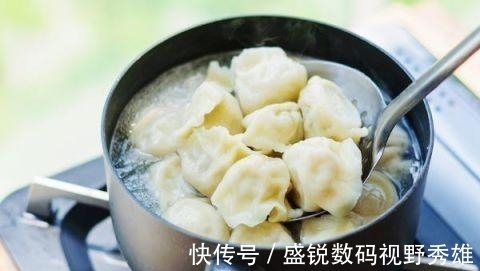 拌饺子馅最忌放“此物”，10个人7个错用它，难怪饺子不鲜不好吃