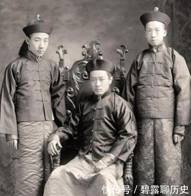 般的|珍贵老照片:清朝王爷比小鲜肉还帅,最后一张如芙蓉出水般的美人