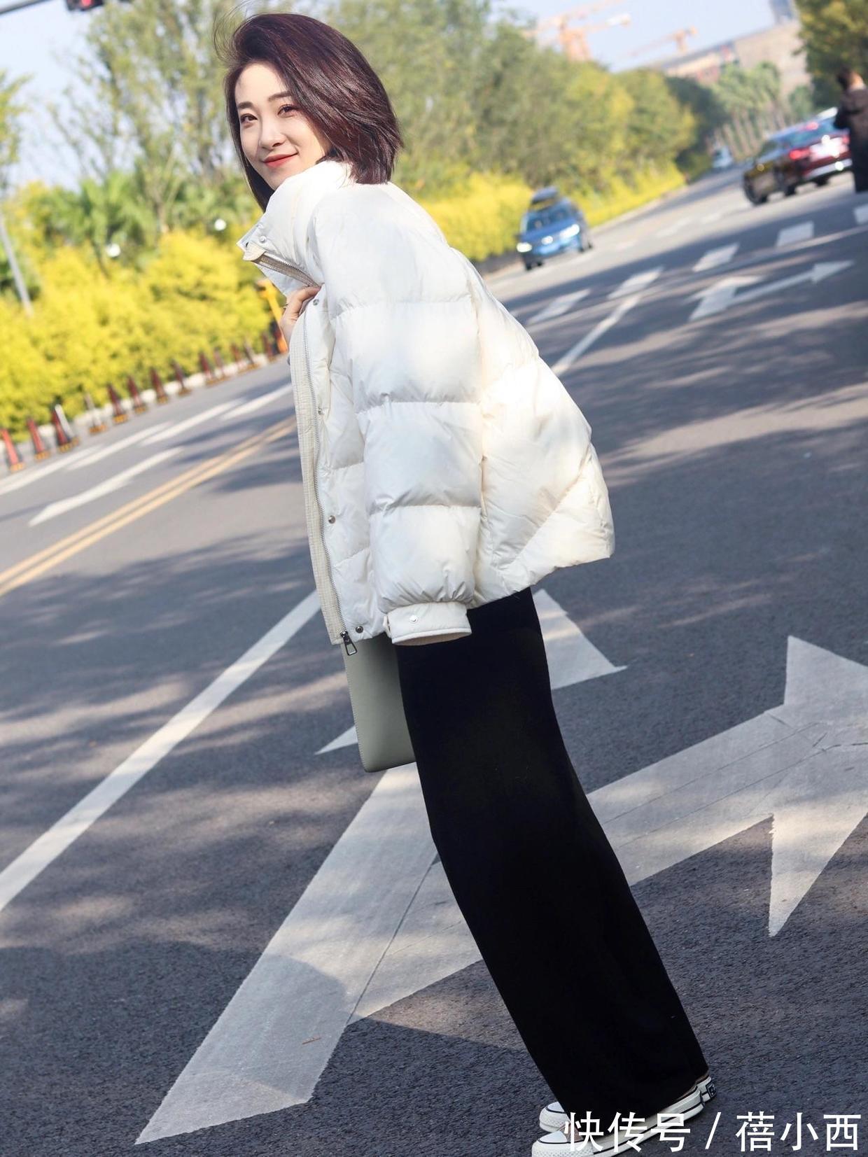 穿搭 简约、高级又chic!“羽绒服”就是要这么穿,搭配小白直接照搬