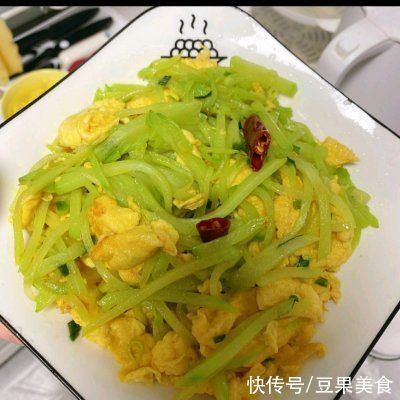 神秘美味爽口脆～炝炒佛手瓜，今晚请偷偷吃