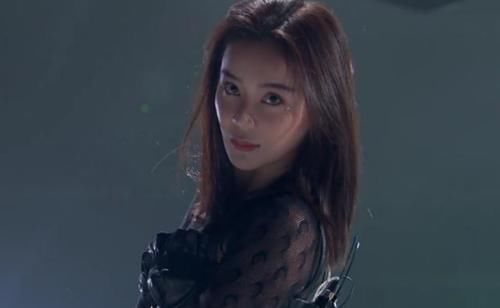 浪姐2演出失误，袁姗姗放弃补救，霍汶希的评价比杜华更显水平