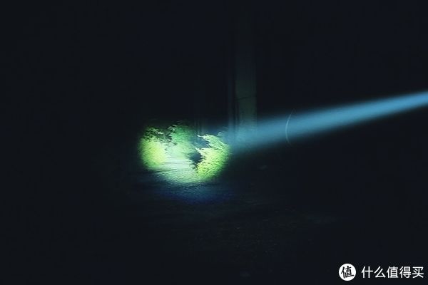 光剑在手，黑暗你走——纳丽德L10MAX白激光手电