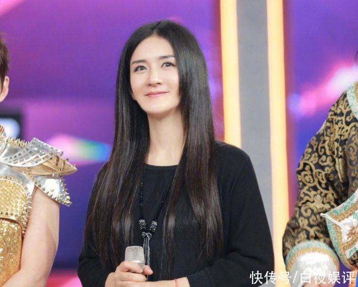 回归|《快本》开播24周年，谢娜发博晒名场面，节目组喊话：等你哦