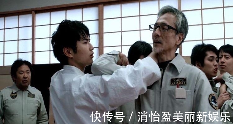 伽古拉|《泽塔奥特曼》新彩蛋来了,地球防卫队还隐藏着一个奥特曼!