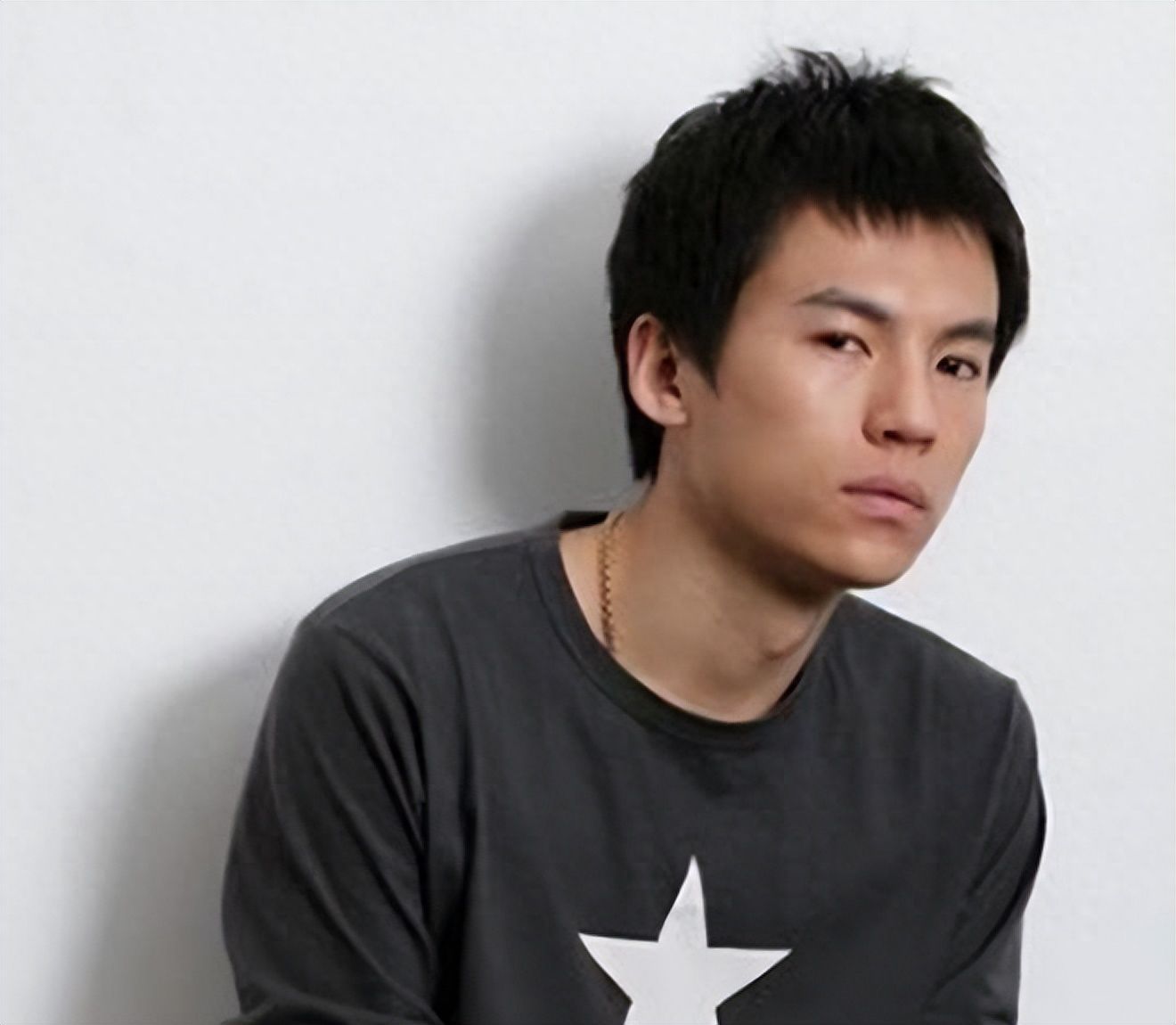 “恶少”王烁:曾是周迅前男友,继母王艳惧他三分,如今不知所踪 - 360娱乐,你开心就好