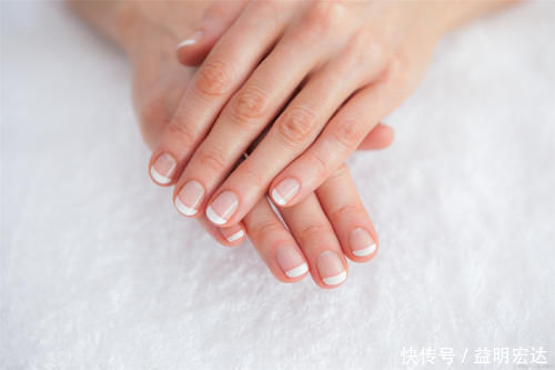 粗糙|拥有一双好看的手是什么体验？手部也要保养，减少粗细纹