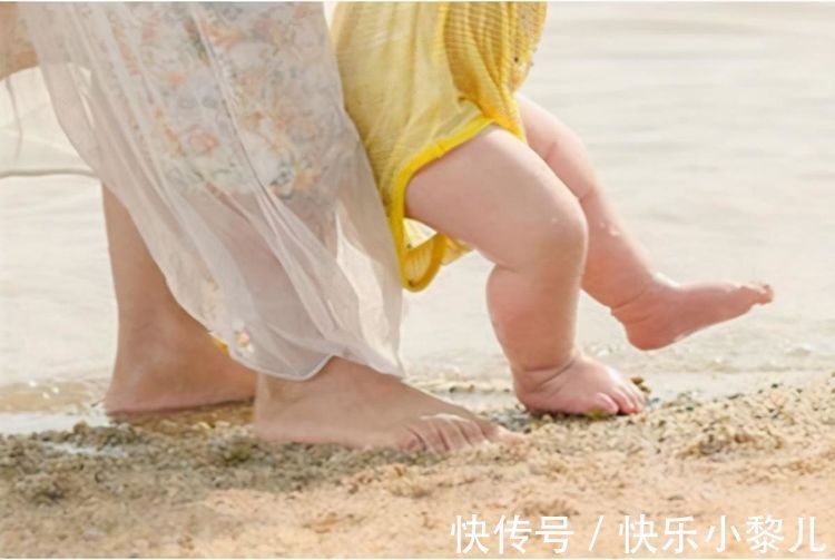 肠胃消化|宝宝便秘前硬后稀,是健康发出的预警,这些调理原则越早知道越好