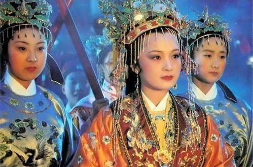 探春|贾母将孙女们调教得出类拔萃,却为何教育不好儿子和孙子?