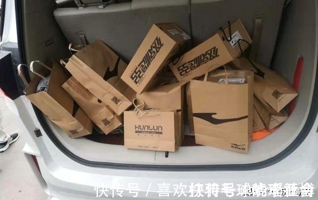 顾客|鸿星尔克大卖后，部分顾客想退货，网友表示：都说了要理性消费