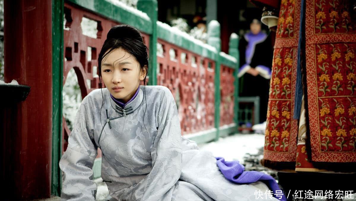 苛刻|清朝的太监是什么地位？制度森严、苛刻，遇到宫女都要绕道而行！