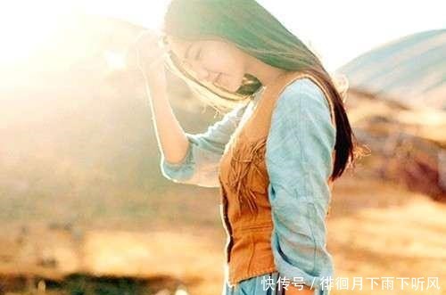 八首秋诗一抹残香寒石径,半轮秋影渡愁心