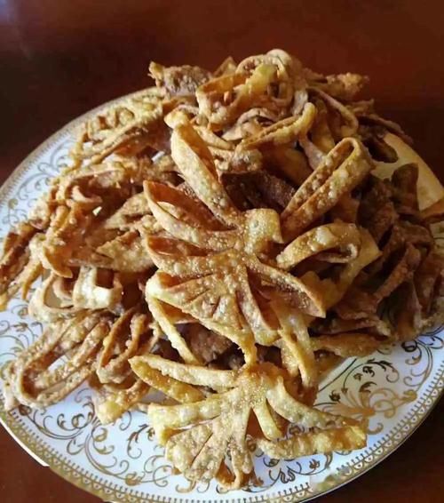  动动手，万能饺子皮，变成4种小零食，好吃得不得了
