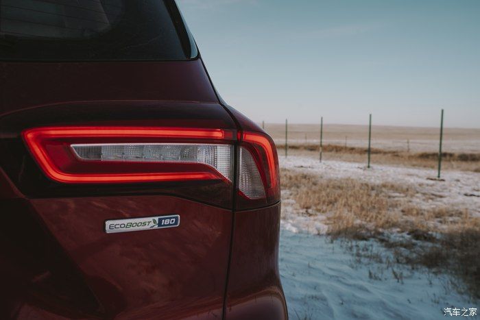 魅力雪境-与福克斯一起探索呼伦贝尔的冬天