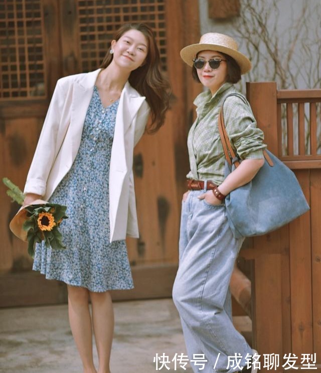 60岁的女性不要总穿小黑裤,直筒裤+平底鞋,优雅气质不输年轻人