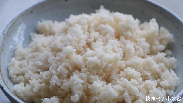 莲藕|每年中秋必做的一道菜,蒸一蒸颜值高上档次,上桌汤汁都不剩!香