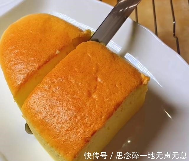 口感细腻的酸奶蛋糕,吃腻了平常的蛋糕,就试试这个吧!