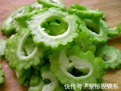滋补|苦瓜别再炒蛋了,跟它搭配开胃又滋补,全家人都爱吃