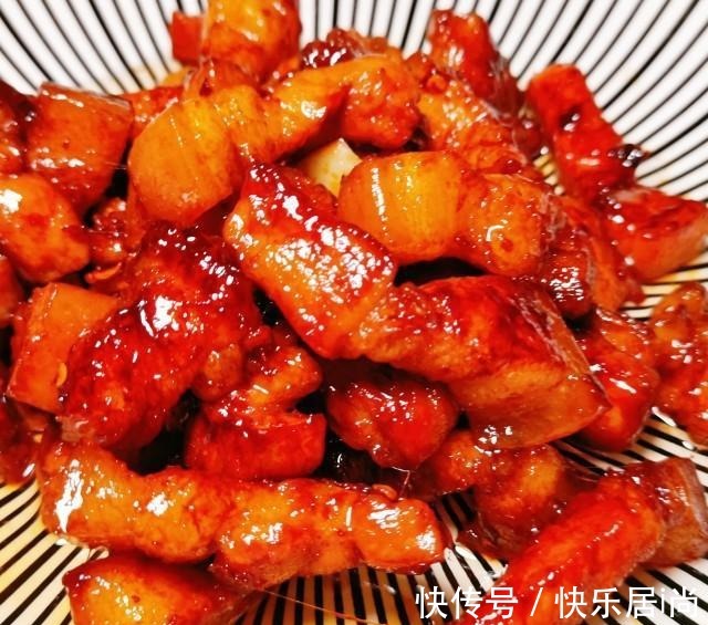 美食天下|不加一滴水油的红烧肉，香而不腻，解馋下饭！