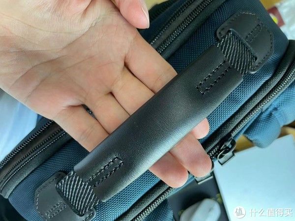 d走下“神坛”的TUMI，Davis双肩包虽然耐用但细节拉跨