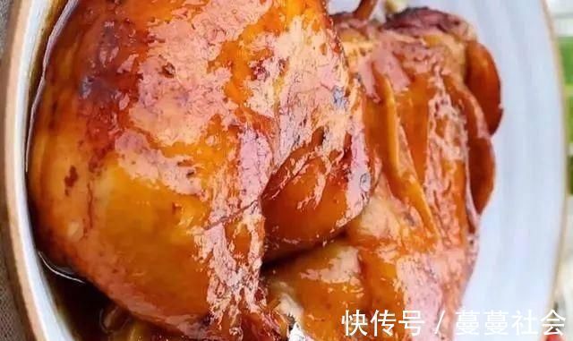 电饭煲焖大鸡腿，只需要一个电饭煲，不加一滴水，做出来鲜嫩多汁