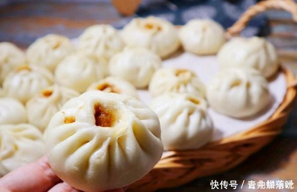 蒸包子时，最忌直接上锅蒸，记住3诀窍，包子暄软蓬松不塌陷