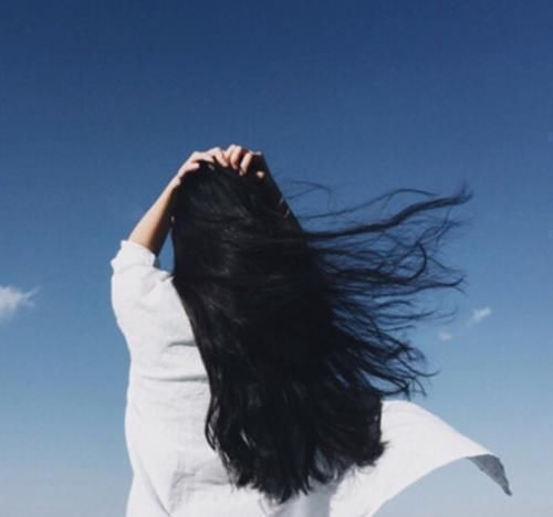 头发|女孩子长期不剪头发,身体会发生哪些变化看完第二太扎心