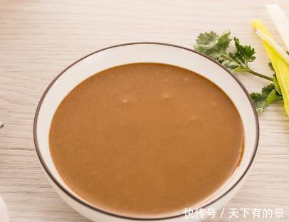 放水|调芝麻酱时,放水还是放油?大厨:都不对!学会这样做,香味十足