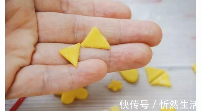 巨可爱的猪猪奶黄包,馅多超满足,闺女点100个赞