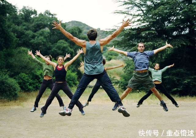 减脂运动|当下流行的开合跳，减脂效果真很好吗200个仅消耗半根香蕉热量