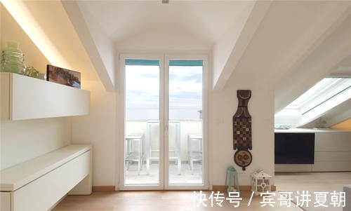 小房子|一家四口挤在49㎡小房子里，半平米不敢浪费，电视挂得比沙发低