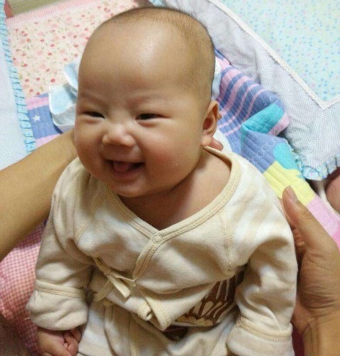 行为|宝宝睡醒后如果出现这些行为,说明大脑正在发育,父母尽量别打扰