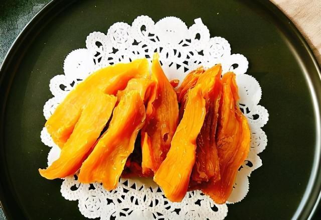 毛钱|这菜9毛钱一斤,一蒸一晒囤起来,随取随吃特方便,冬天适合吃