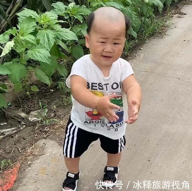 新发型|爸爸给宝宝理的发型太“成熟”，妈妈无语，网友广坤，是你吗