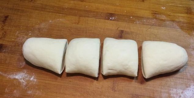 朋友圈这个面食火了，有面粉就能做，不用发面，各个暄软，零失败