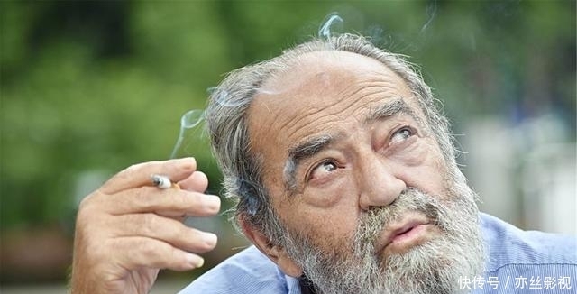 吸烟者|吸烟者,若无法戒烟,谨记四句话,吃二白,喝一茶,肺或慢慢变好