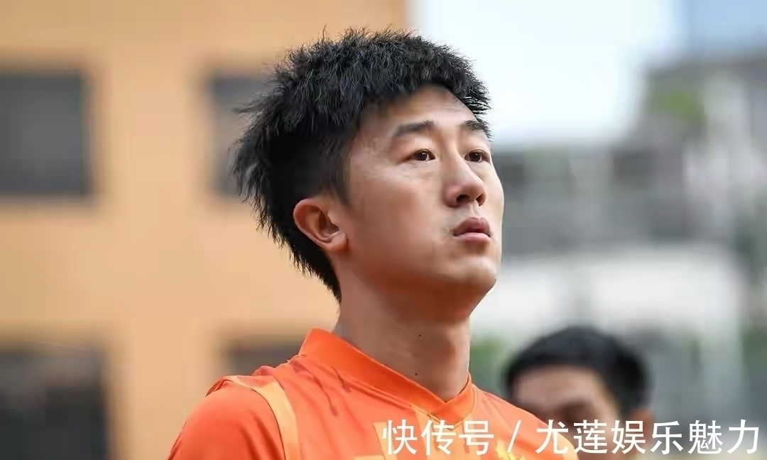 山东泰山队|郝伟尽力了,“拯救”后卫踢前锋仍迷失,泰山队第5外援成牺牲品
