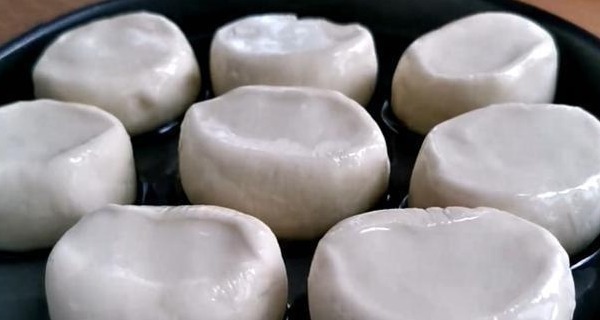 最近这面食火了，家里有面粉就能做，外酥里软，比鸡蛋饼还好吃