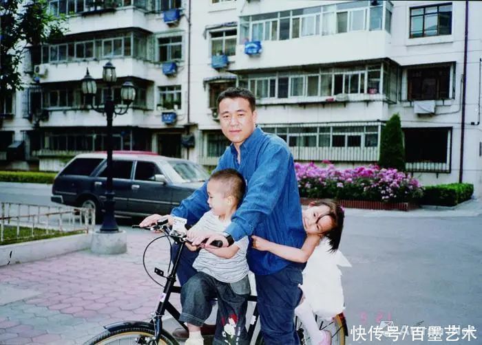 教授@从农村画匠到清华美院教授,他是天才画家,最后因过劳死,享年51岁,天妒英才