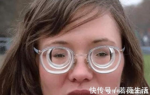 皮皮|从小近视的孩子和不近视的孩子，颜值差距有多大不止一星半点