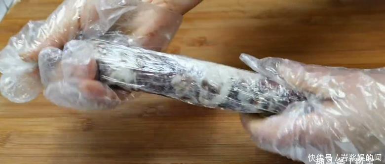 春节后,吃不完的香肠别放冰箱,分享2个小窍门,放一年都新鲜